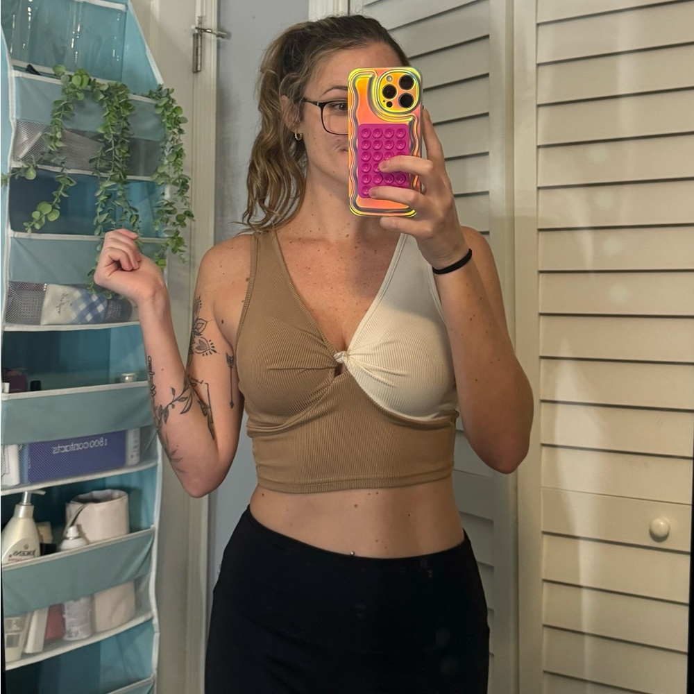 Brown crop top - Picture 2 of 3